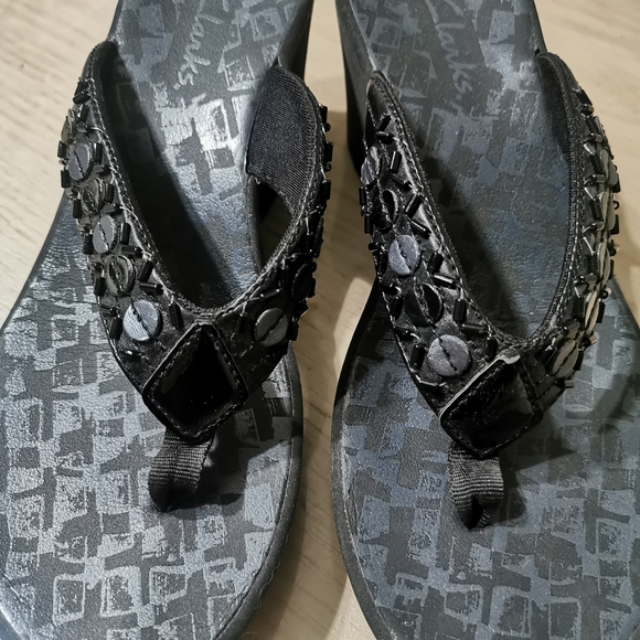 Clarks Wedge Flip Flops - Picture 7 of 13